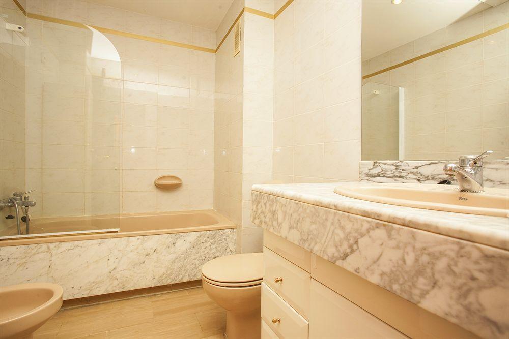 Apartamentos Arquus Center Salou Exteriör bild