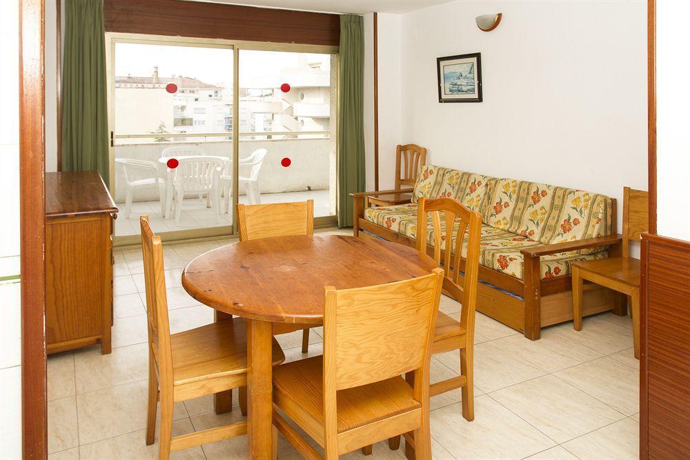 Apartamentos Arquus Center Salou Exteriör bild