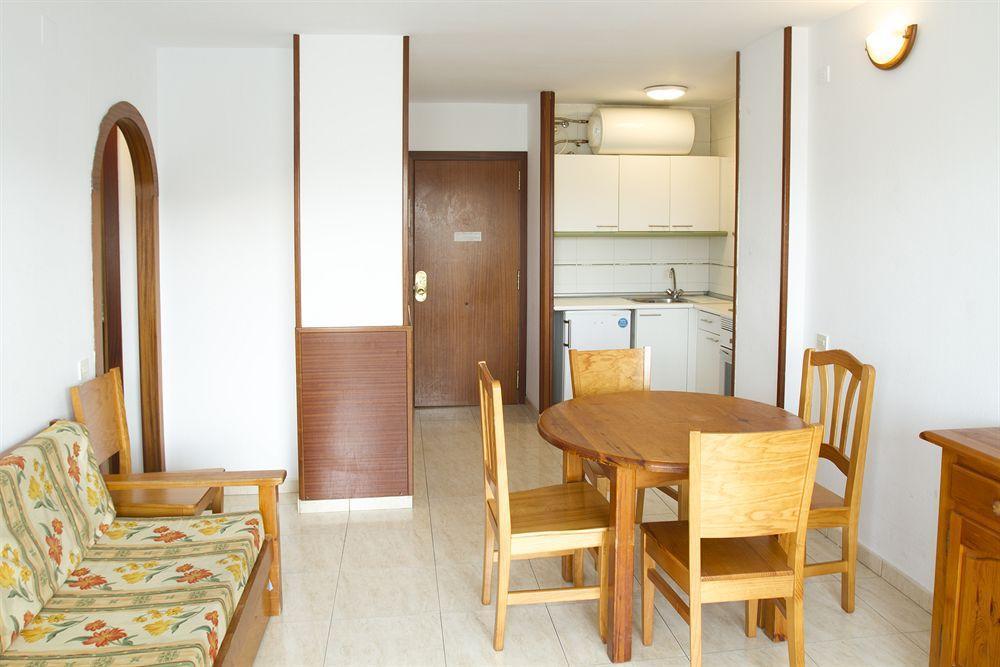 Apartamentos Arquus Center Salou Exteriör bild