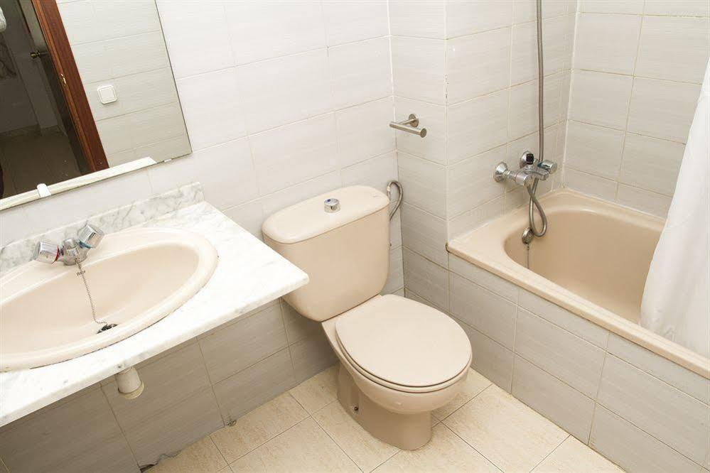 Apartamentos Arquus Center Salou Exteriör bild